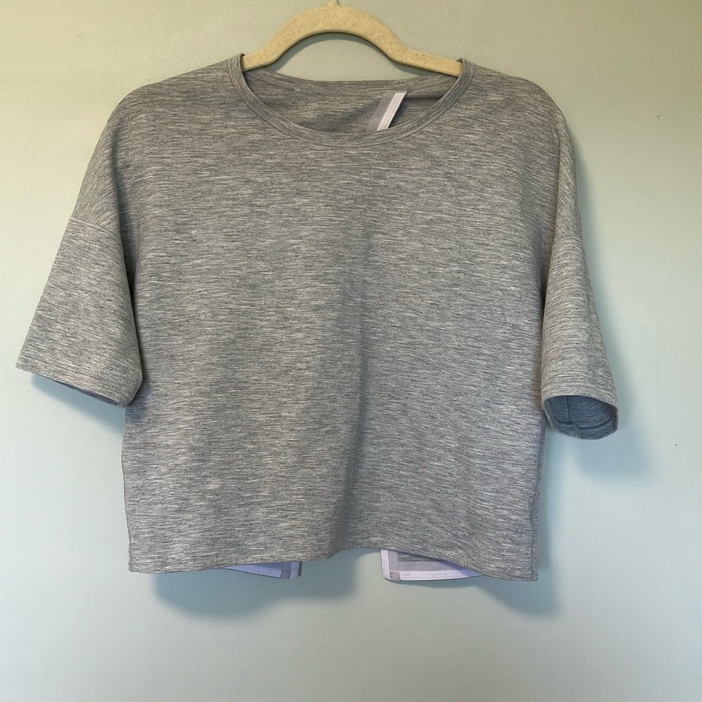 lululemon athletica Gray Crop Top